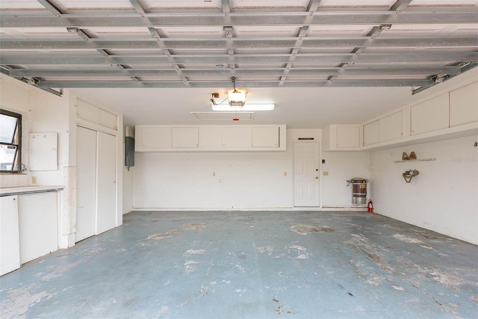 Image 43 of 77 For 963 Doral Lane