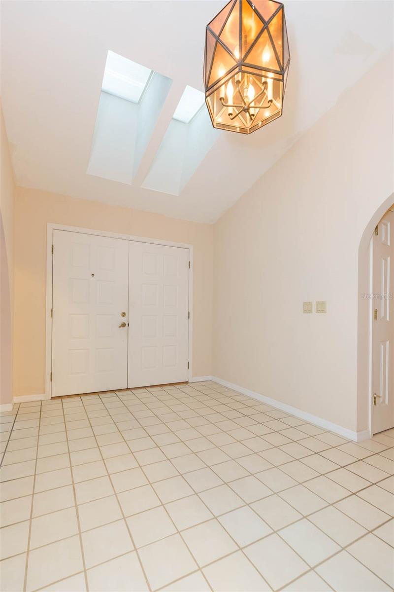 Image 8 of 77 For 963 Doral Lane