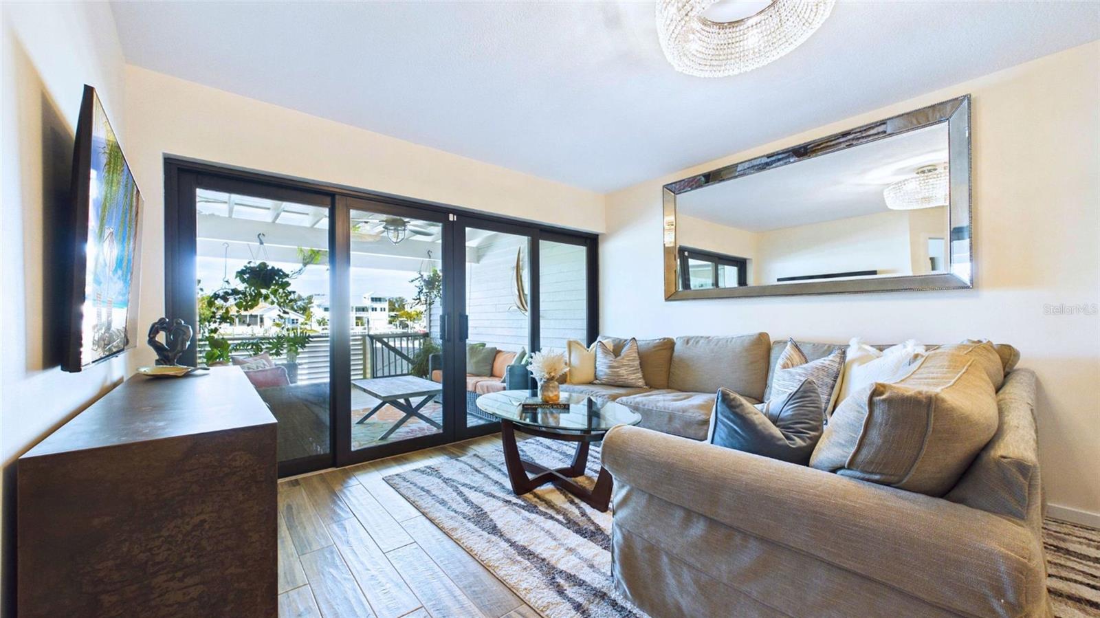 Image 13 of 42 For 350 Pinellas Bayway S 2