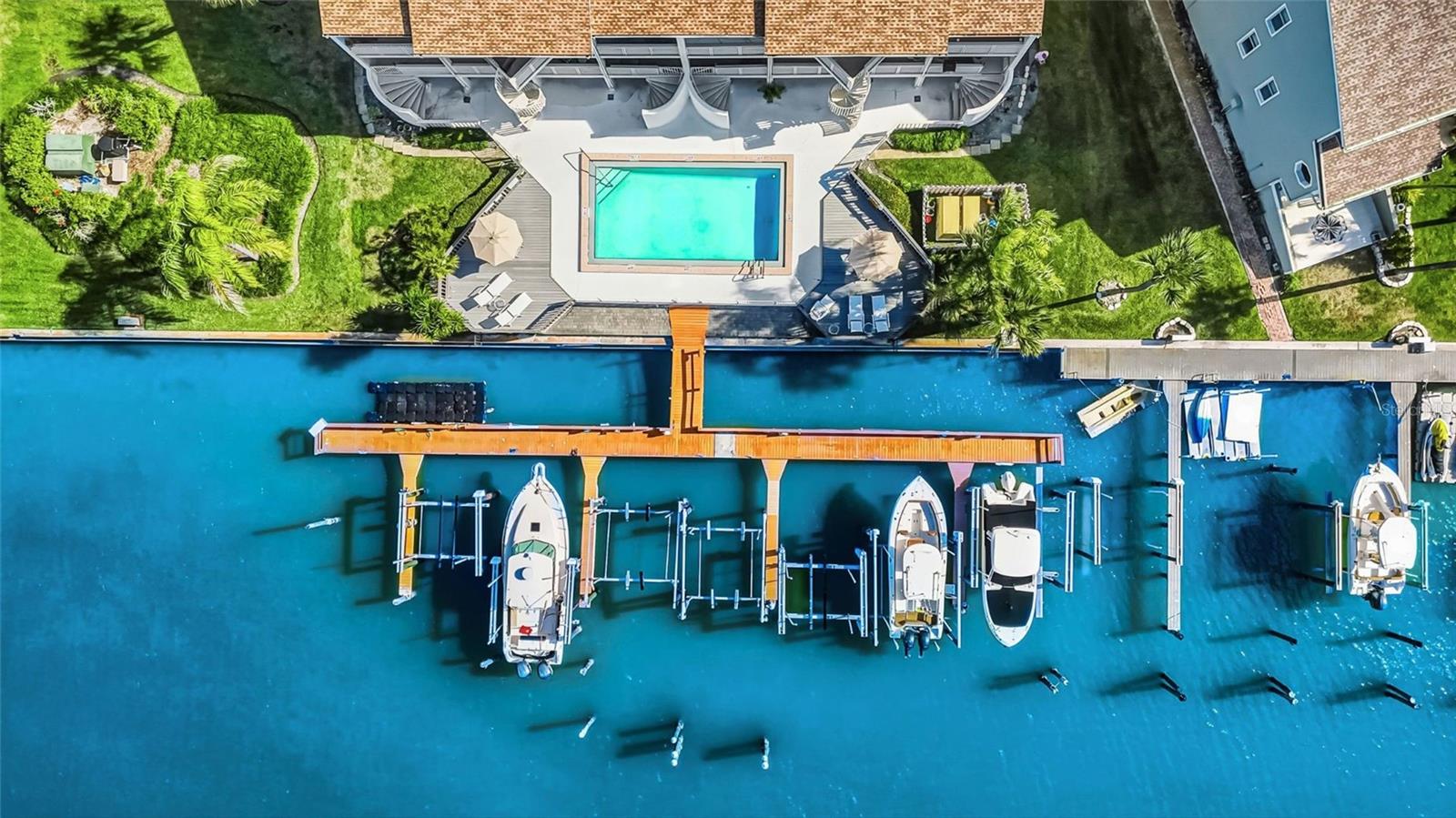 Image 4 of 42 For 350 Pinellas Bayway S 2