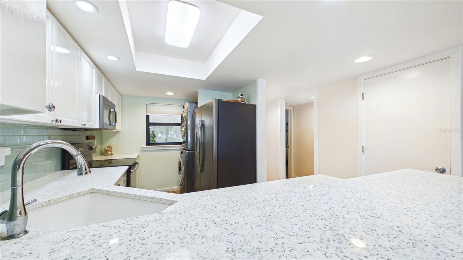 Image 6 of 42 For 350 Pinellas Bayway S 2