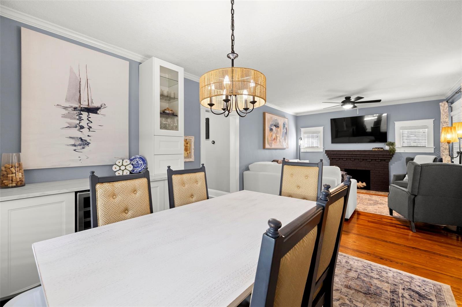 Listing photo id 8 for 5901 Kenneth Avenue