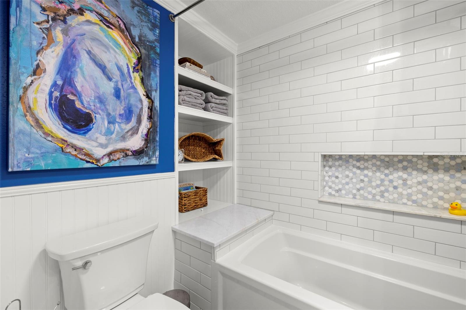 Listing photo id 18 for 5901 Kenneth Avenue