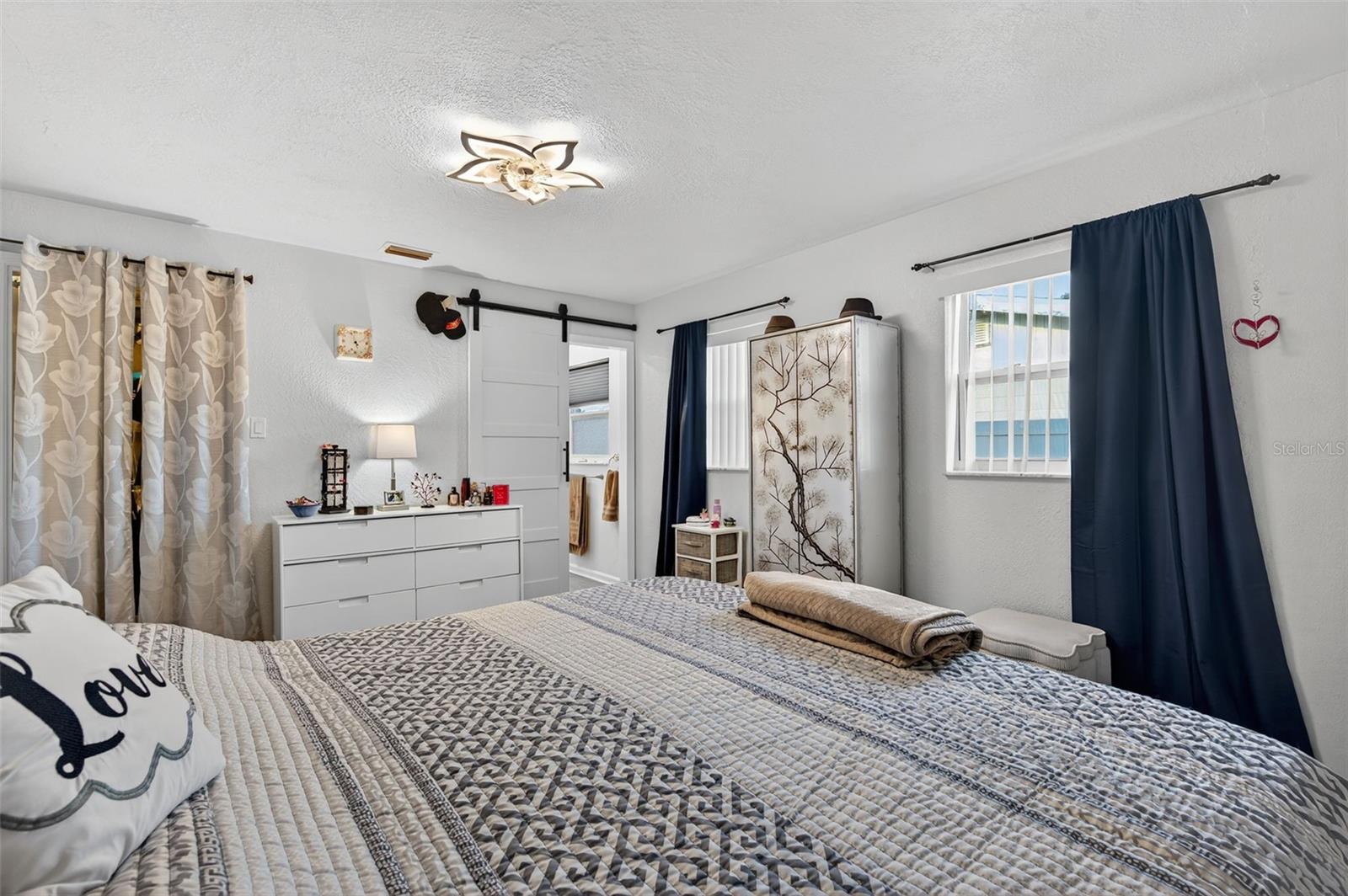 Image 15 of 56 For 11761 80th Avenue