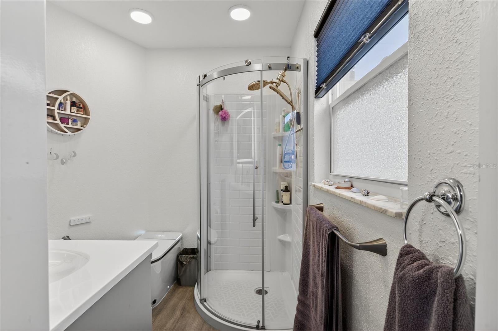 Image 17 of 56 For 11761 80th Avenue