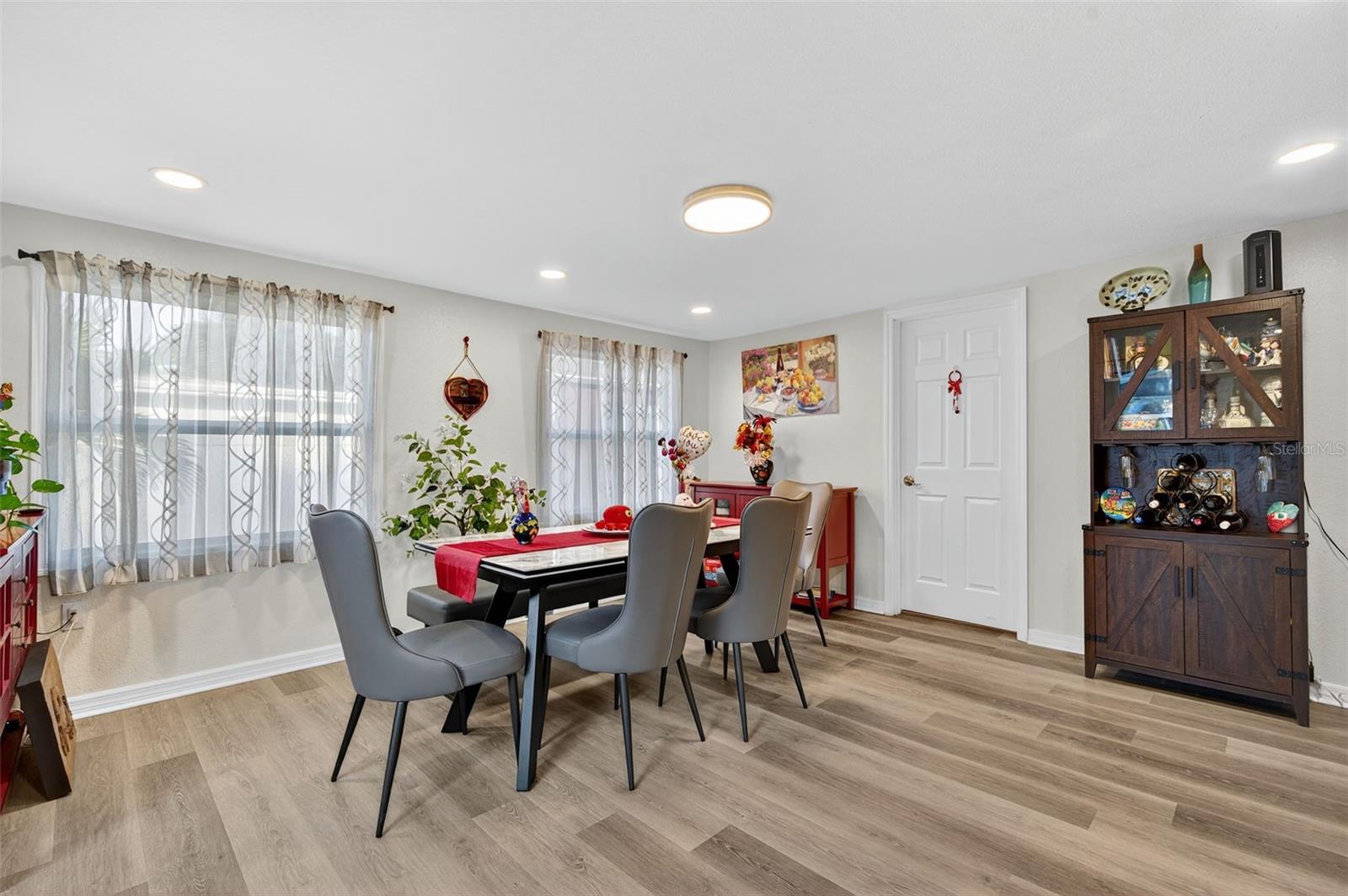 Image 25 of 56 For 11761 80th Avenue