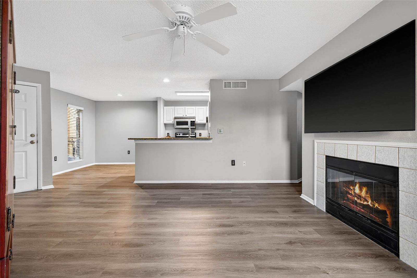 Image 6 of 30 For 115 112th Avenue Ne 603