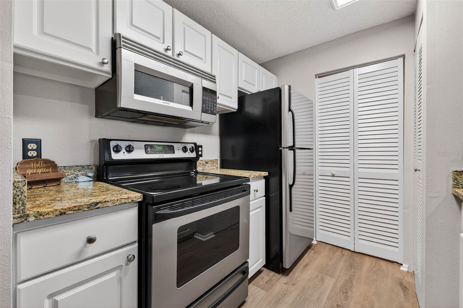 Image 9 of 30 For 115 112th Avenue Ne 603