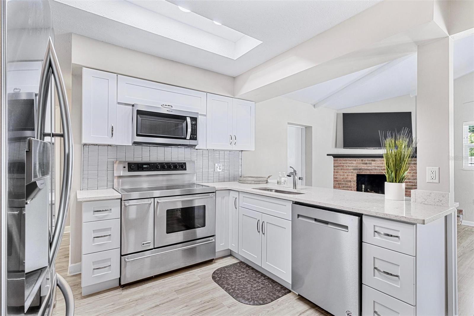 Image 3 of 33 For 5127 Caesar Way S