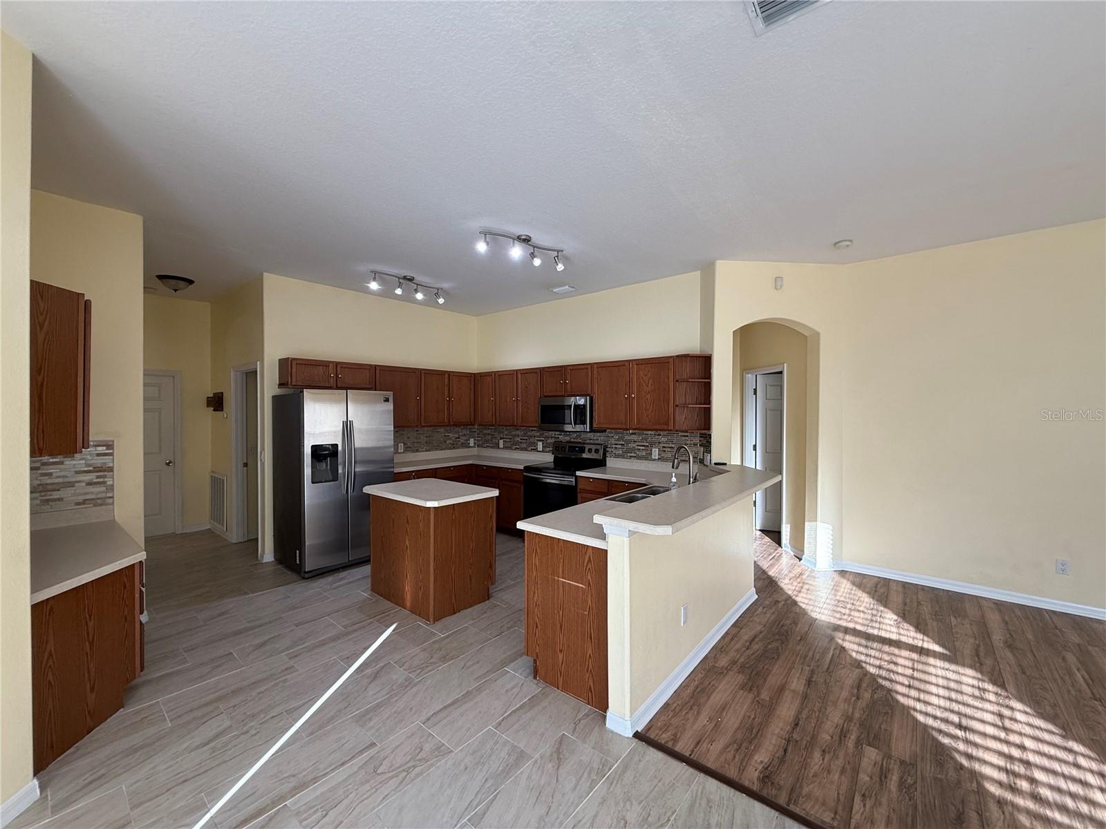 Image 10 of 24 For 12032 Timber Hill Drive