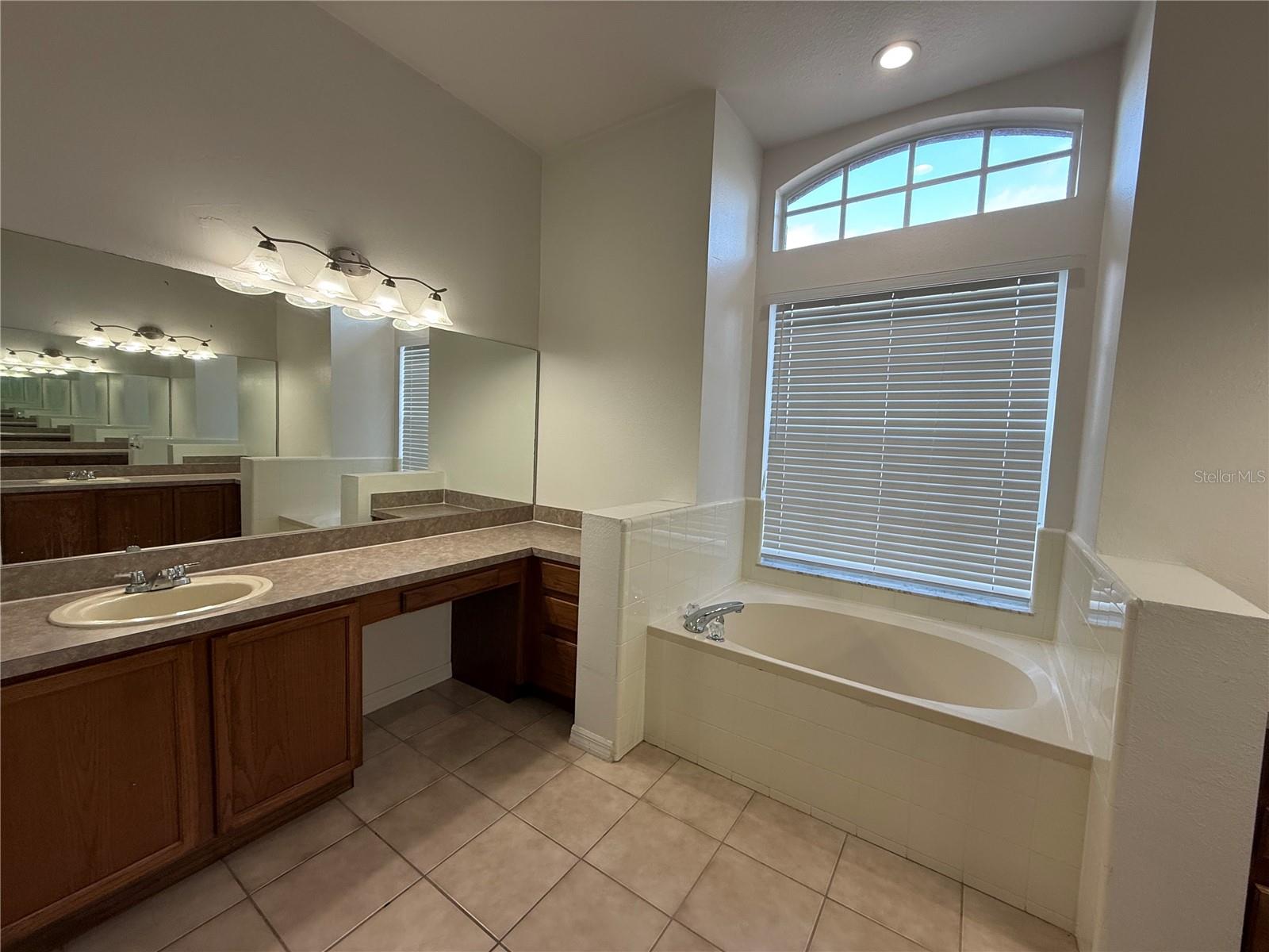 Image 18 of 24 For 12032 Timber Hill Drive