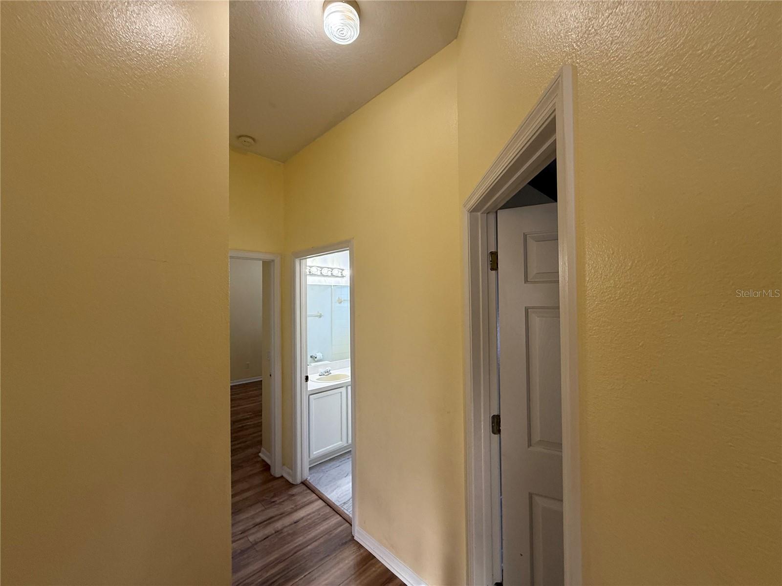 Image 21 of 24 For 12032 Timber Hill Drive