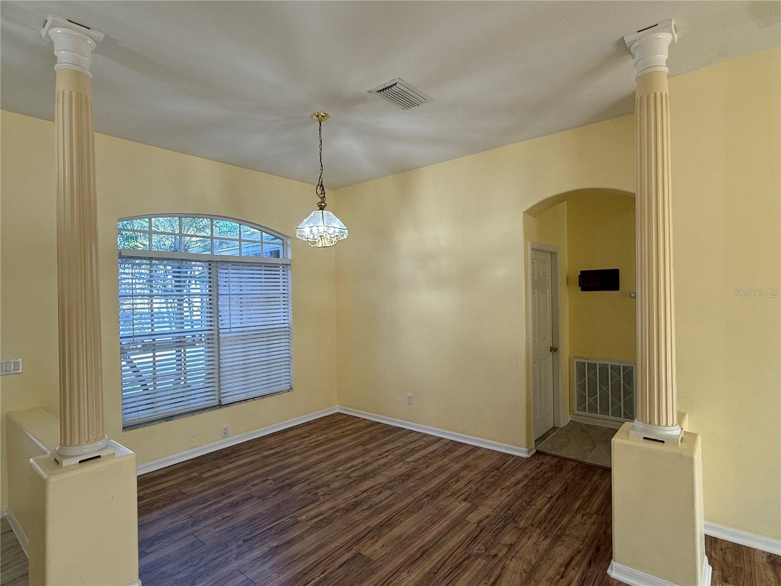 Image 5 of 24 For 12032 Timber Hill Drive