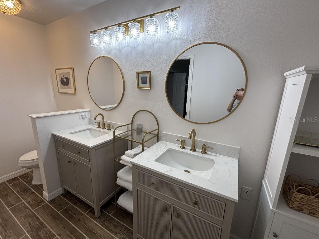 Image 12 of 15 For 1984 Golden Palm Circle