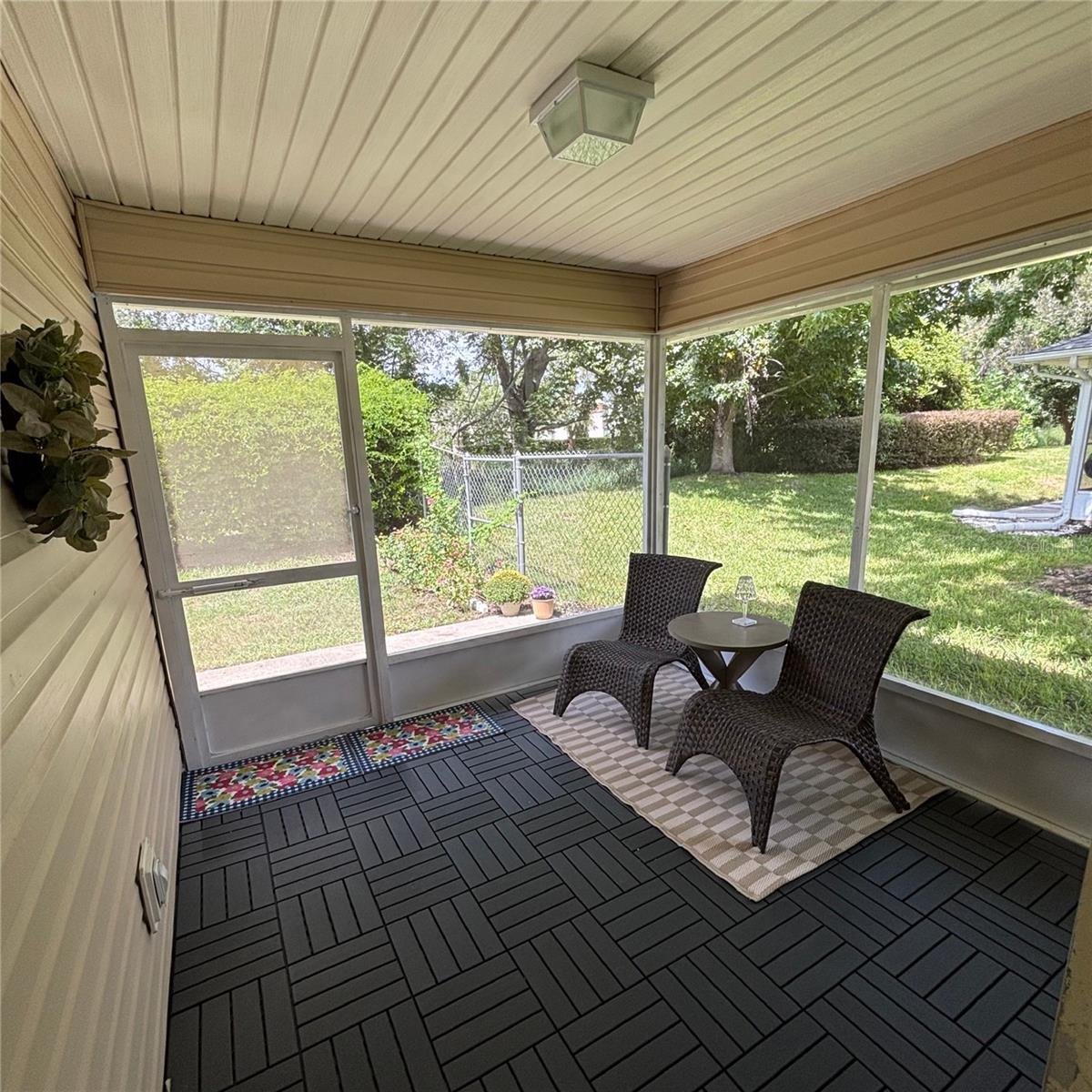 Image 14 of 15 For 1984 Golden Palm Circle