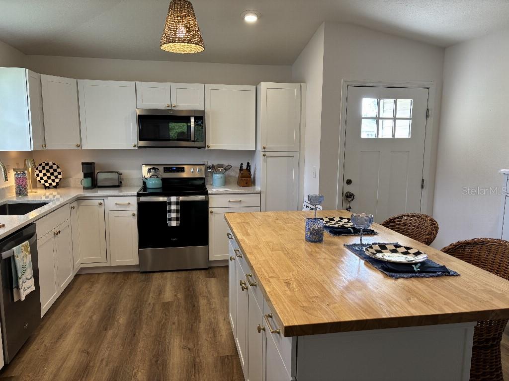 Image 3 of 15 For 1984 Golden Palm Circle