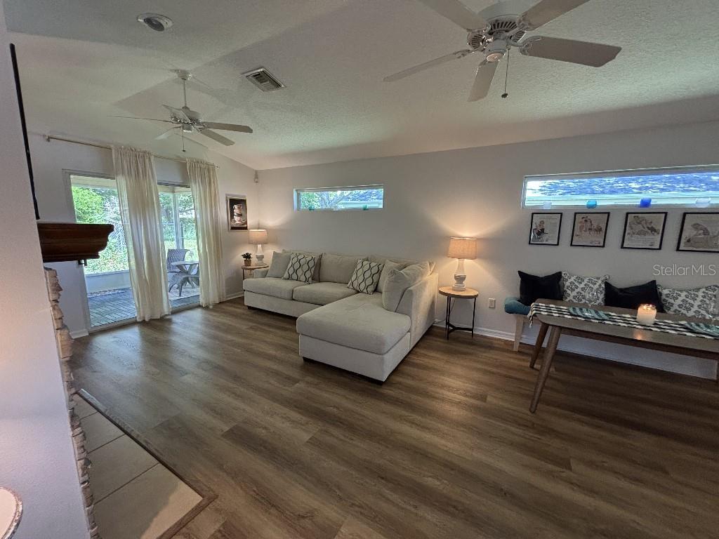 Image 6 of 15 For 1984 Golden Palm Circle