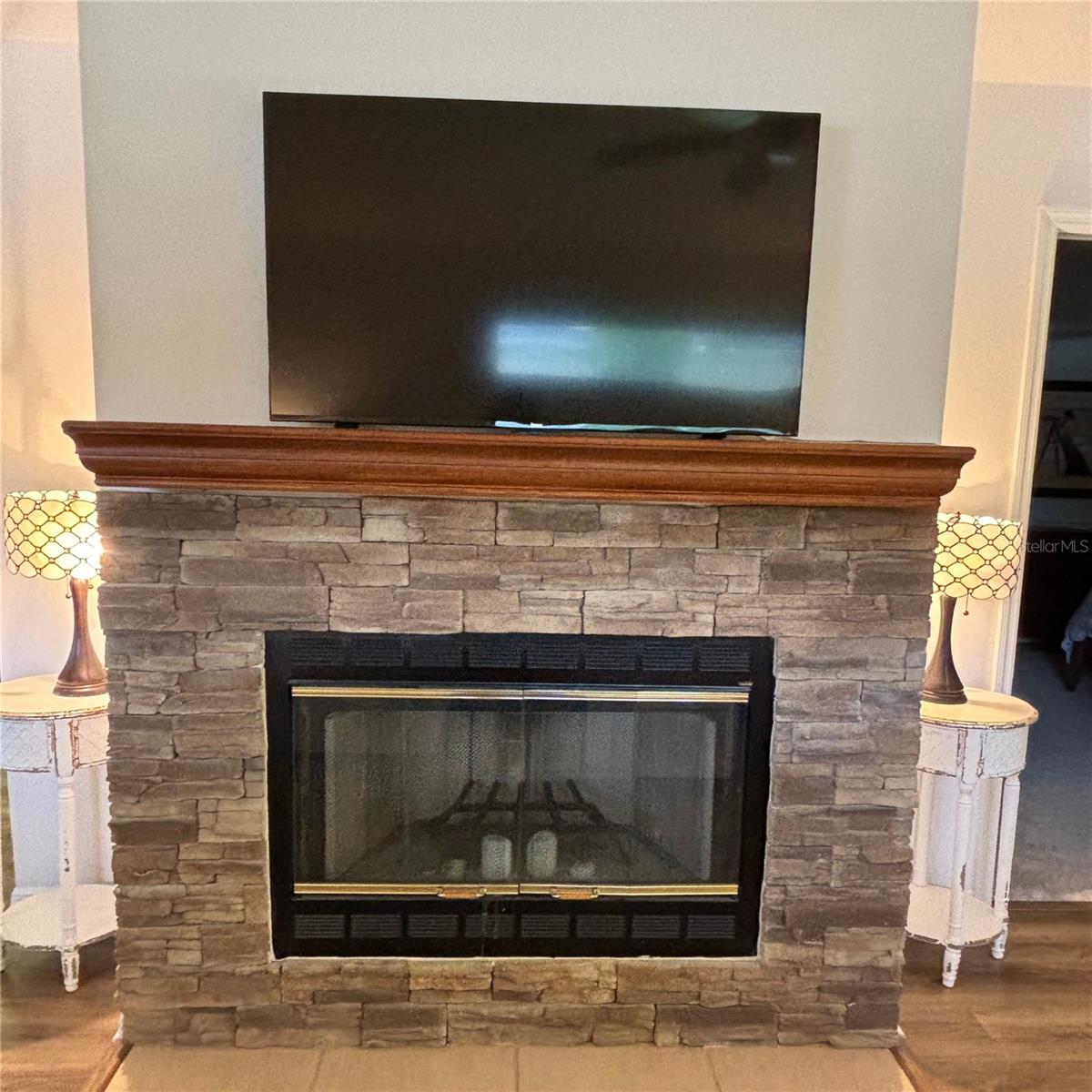 Image 9 of 15 For 1984 Golden Palm Circle