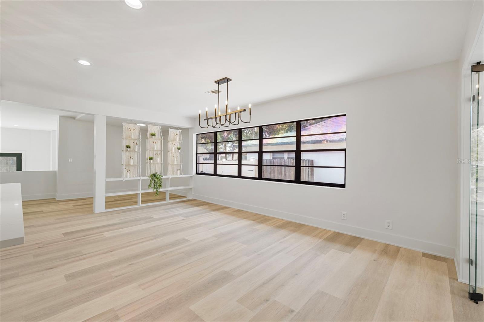 Image 32 of 89 For 3406 Swann Avenue