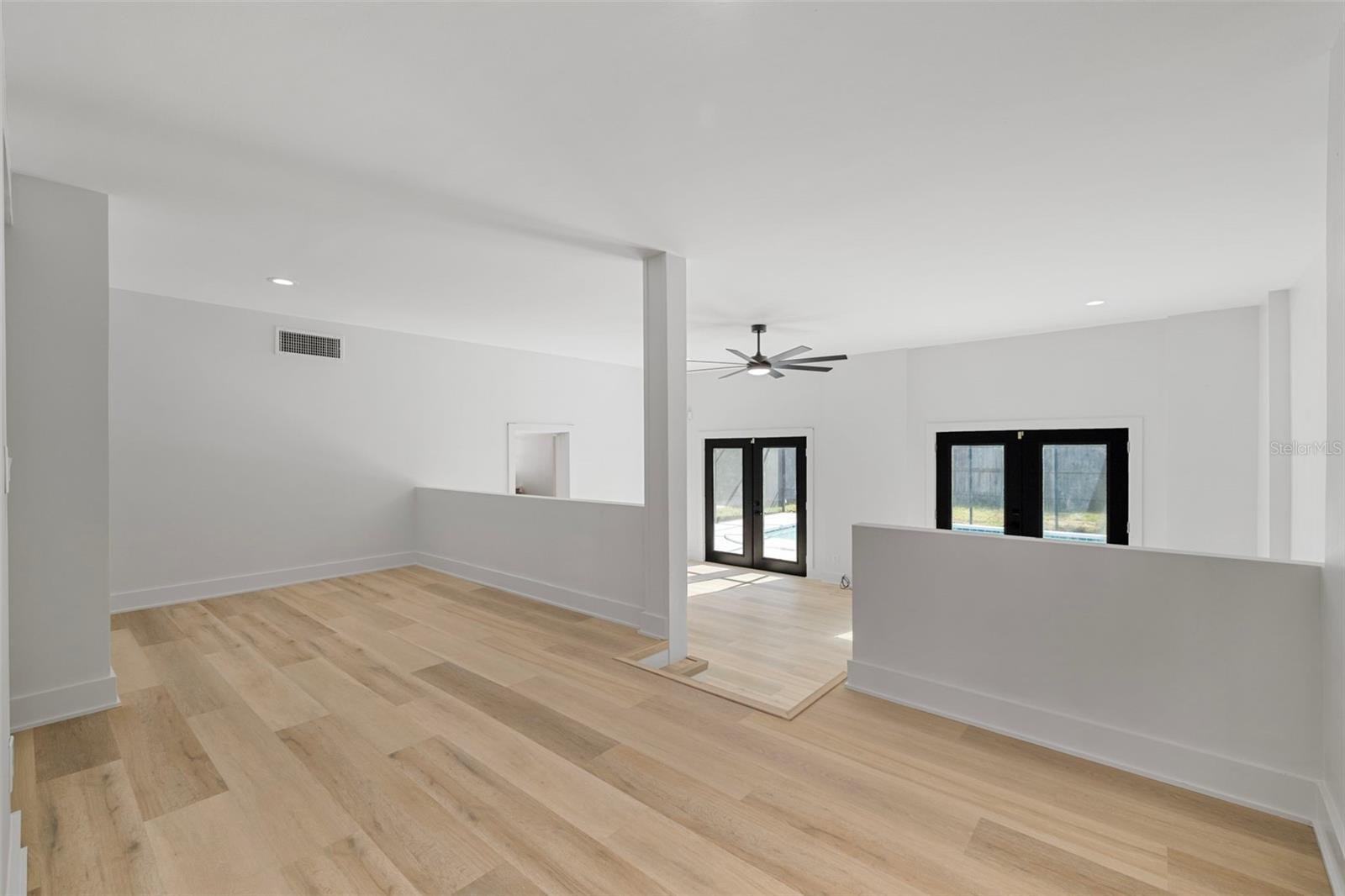 Image 42 of 89 For 3406 Swann Avenue