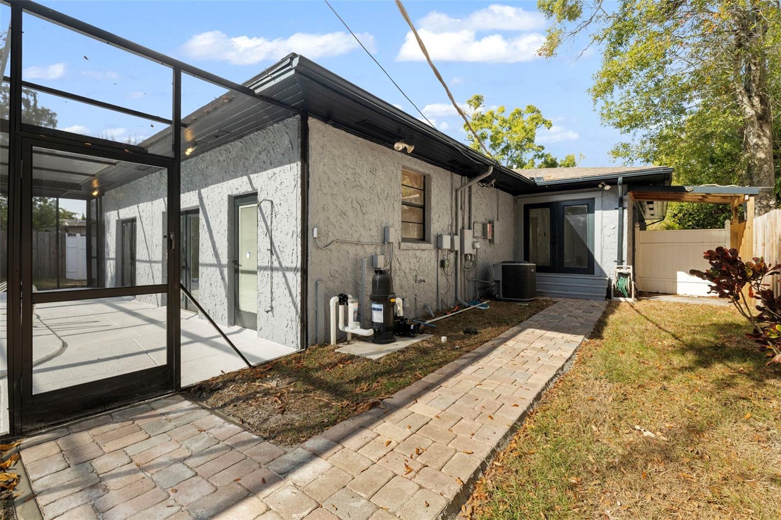 Image 58 of 89 For 3406 Swann Avenue