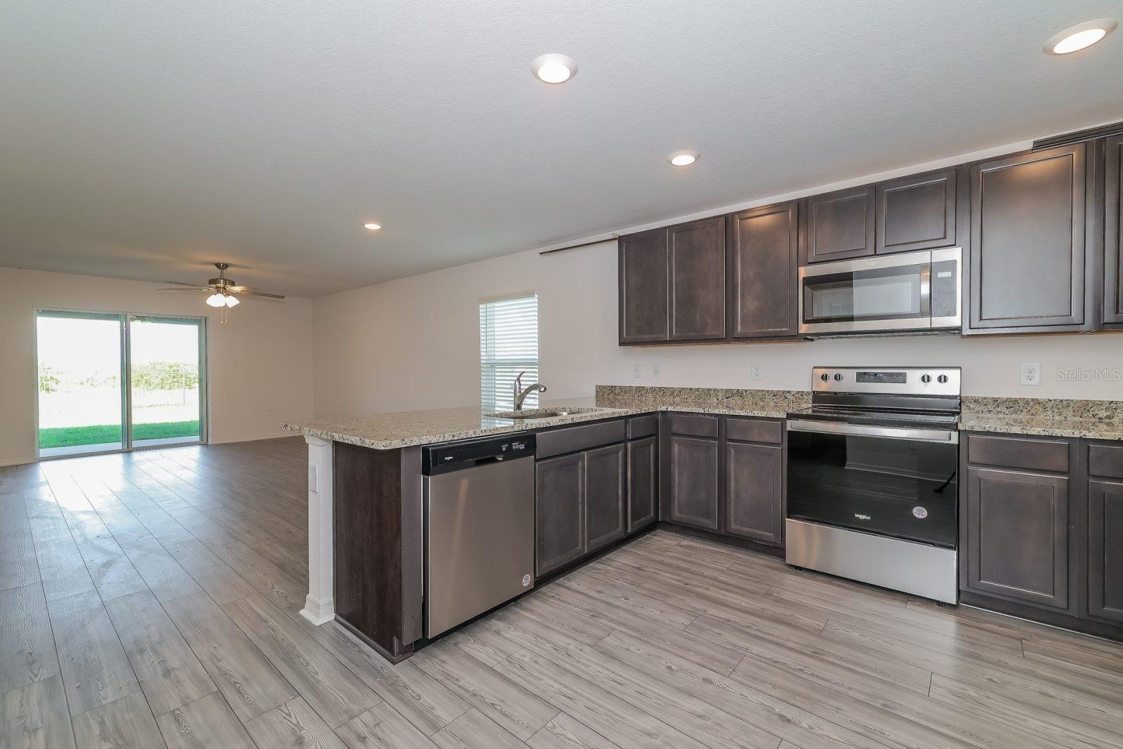 Image 4 of 12 For 429 Kensington View Drive