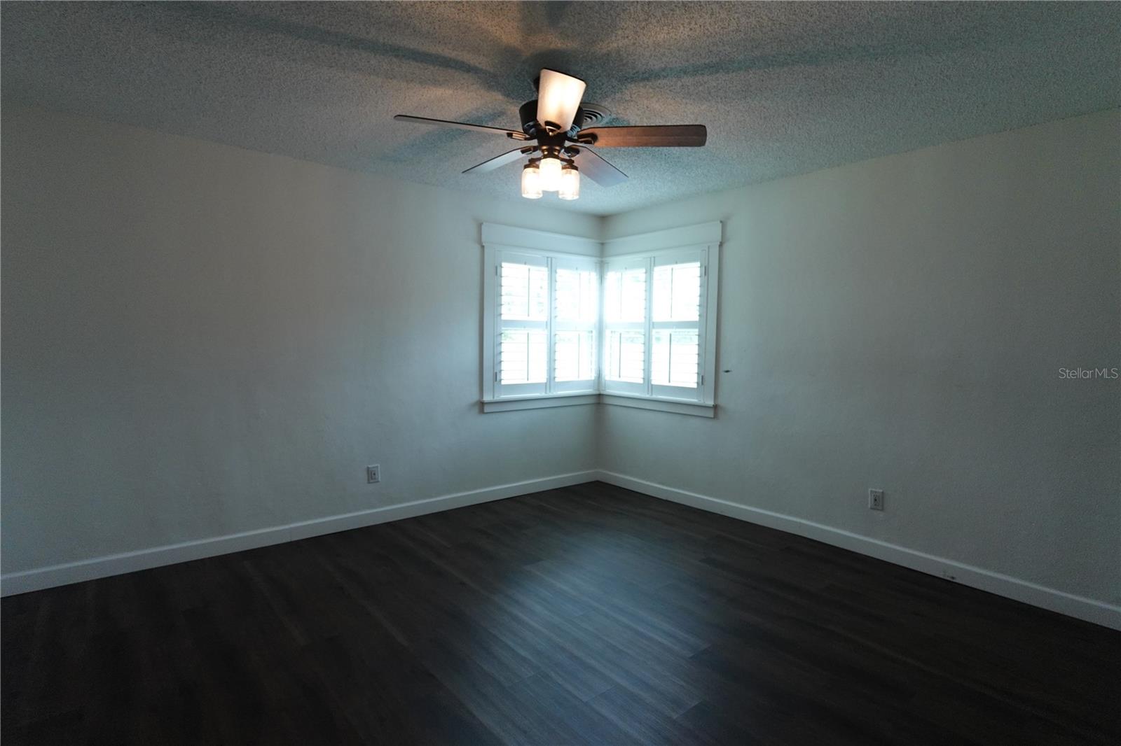 Image 15 of 31 For 2733 Woodland Hills Avenue