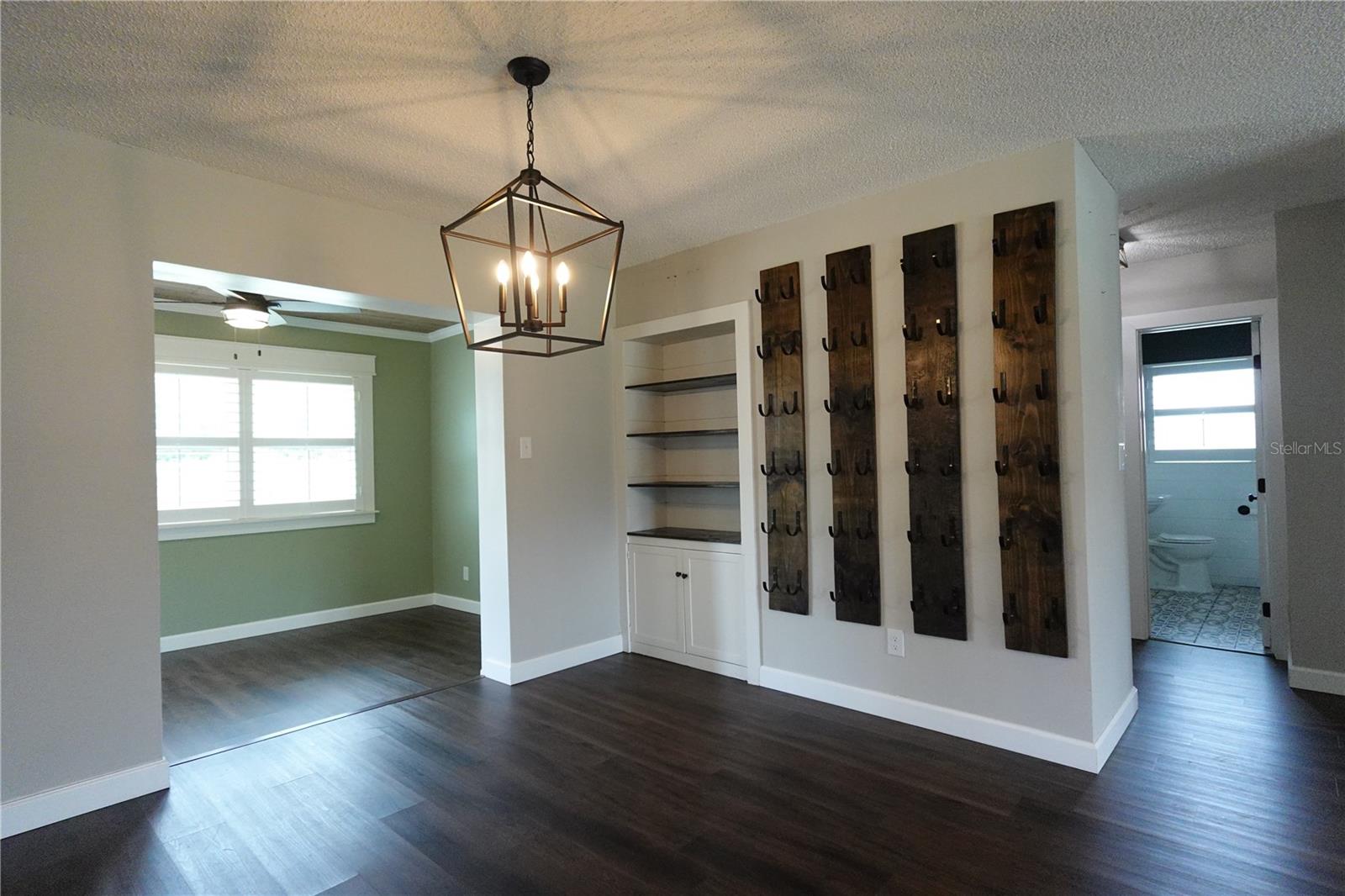 Image 16 of 31 For 2733 Woodland Hills Avenue