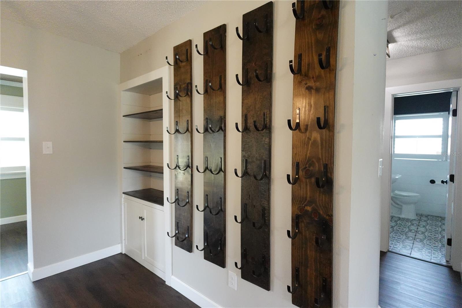 Image 21 of 31 For 2733 Woodland Hills Avenue