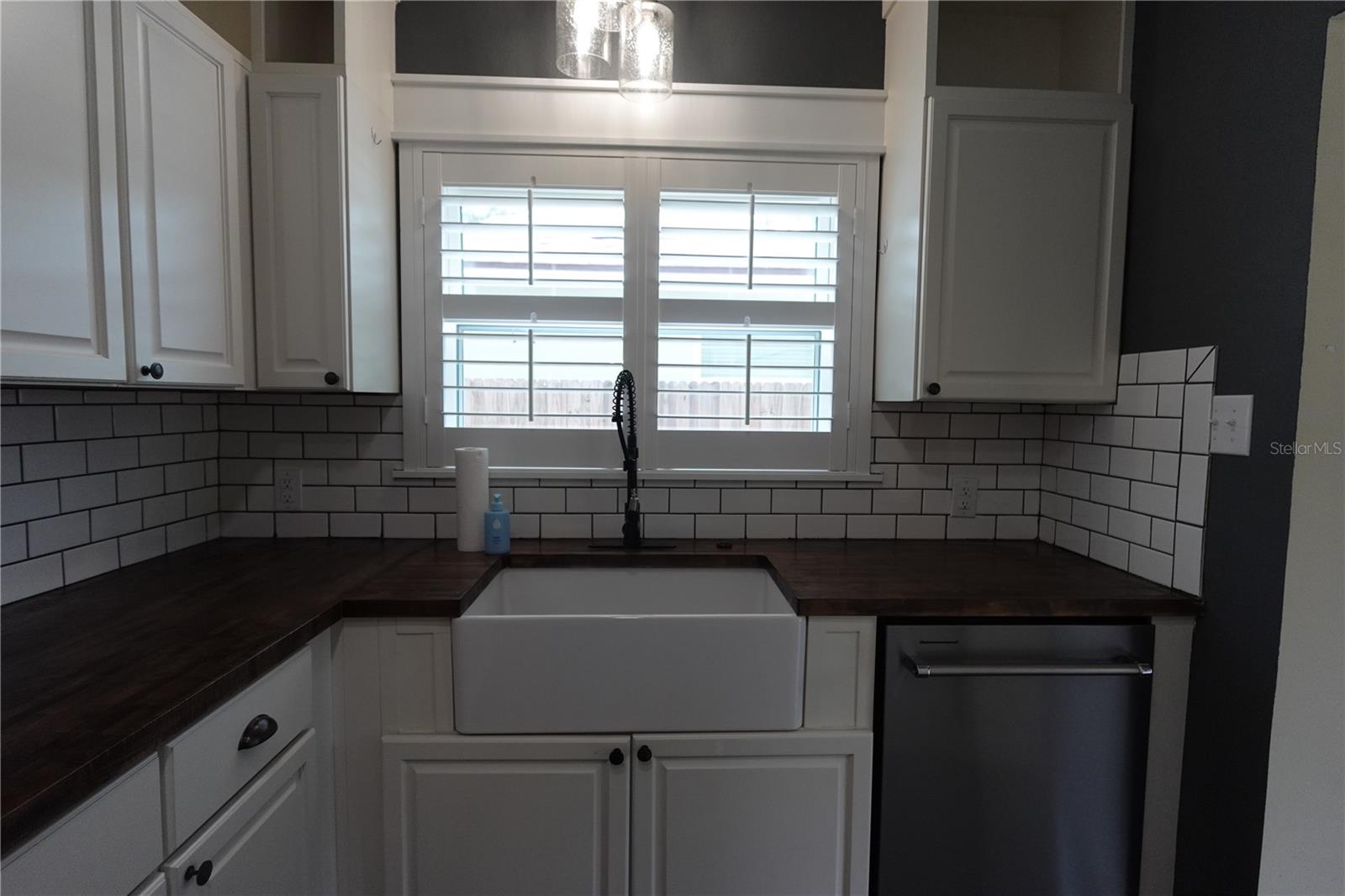 Image 24 of 31 For 2733 Woodland Hills Avenue