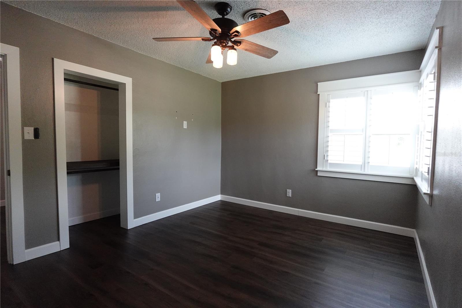 Image 9 of 31 For 2733 Woodland Hills Avenue