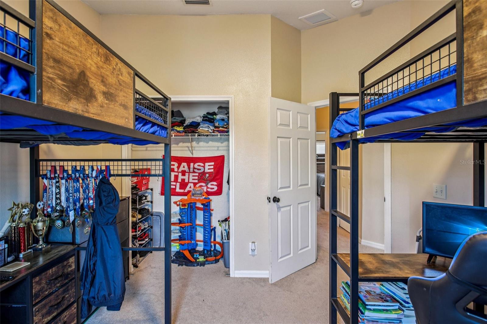 Image 16 of 27 For 1252 Beckenham Way