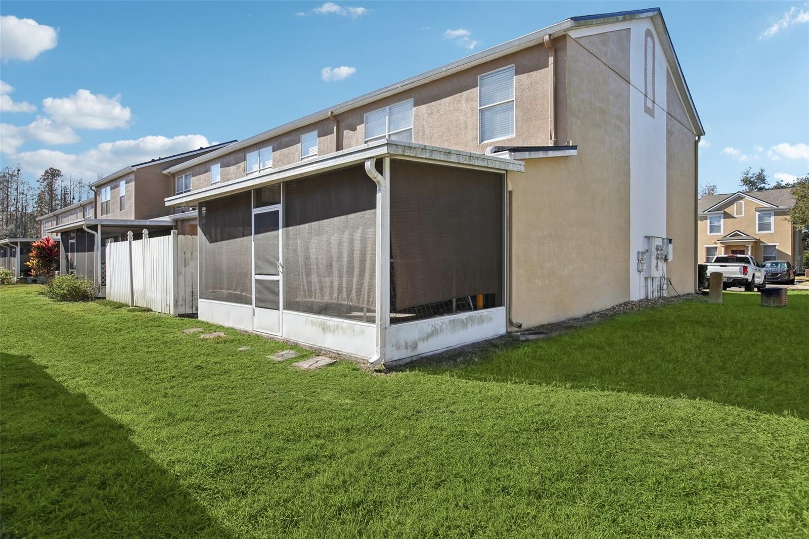 Image 22 of 27 For 1252 Beckenham Way