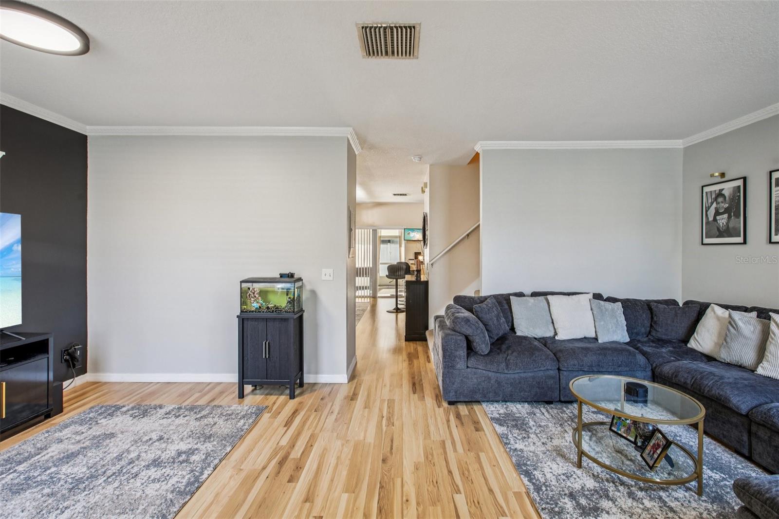 Image 3 of 27 For 1252 Beckenham Way