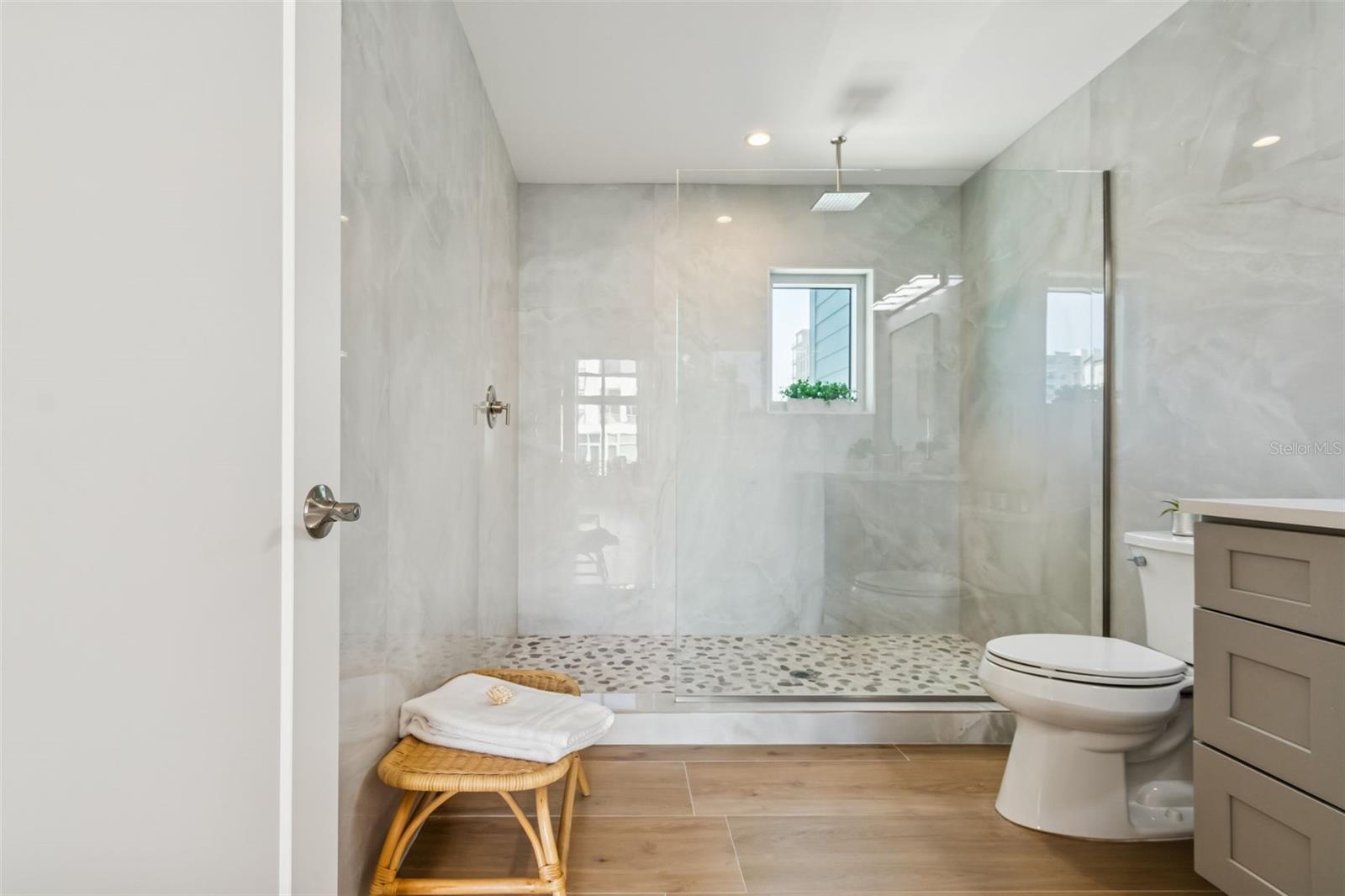 Image 27 of 100 For 1343 4th Street 202