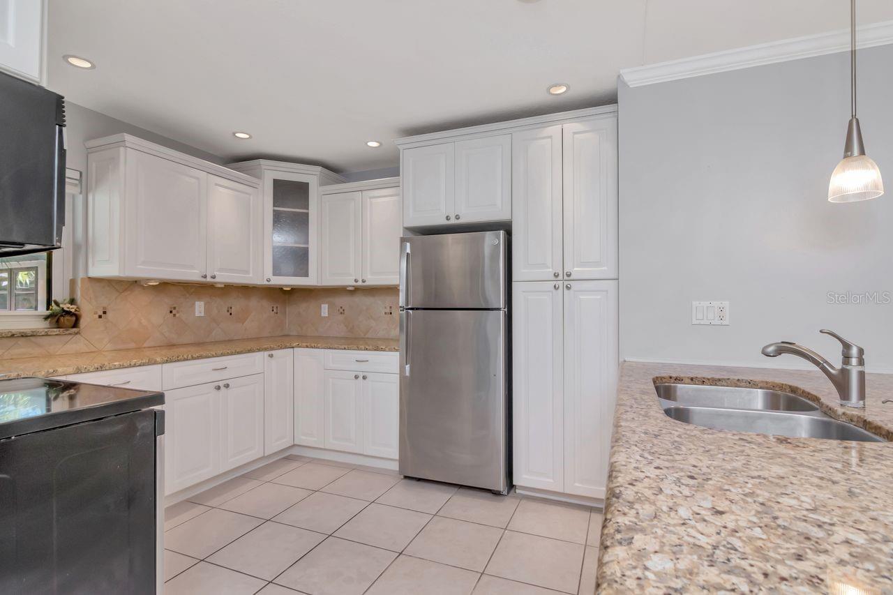 Image 17 of 39 For 2650 Countryside Boulevard F303