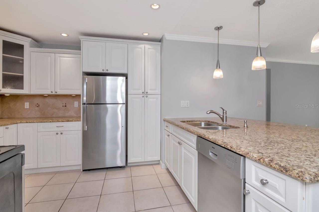 Image 21 of 39 For 2650 Countryside Boulevard F303