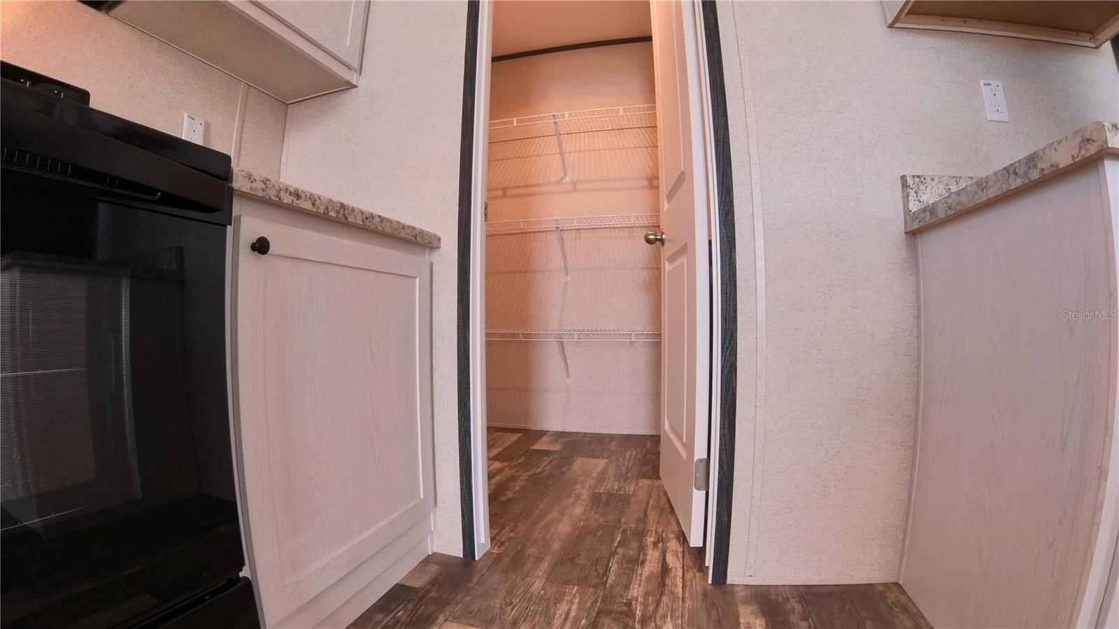 Image 10 of 28 For 9722 Scepter Avenue