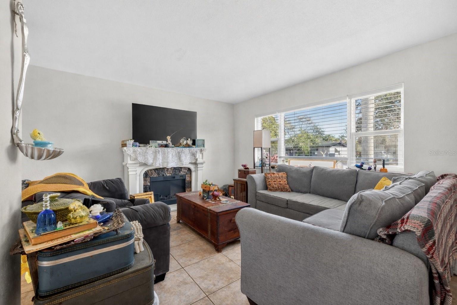 Image 4 of 20 For 15536 Bristol Circle E