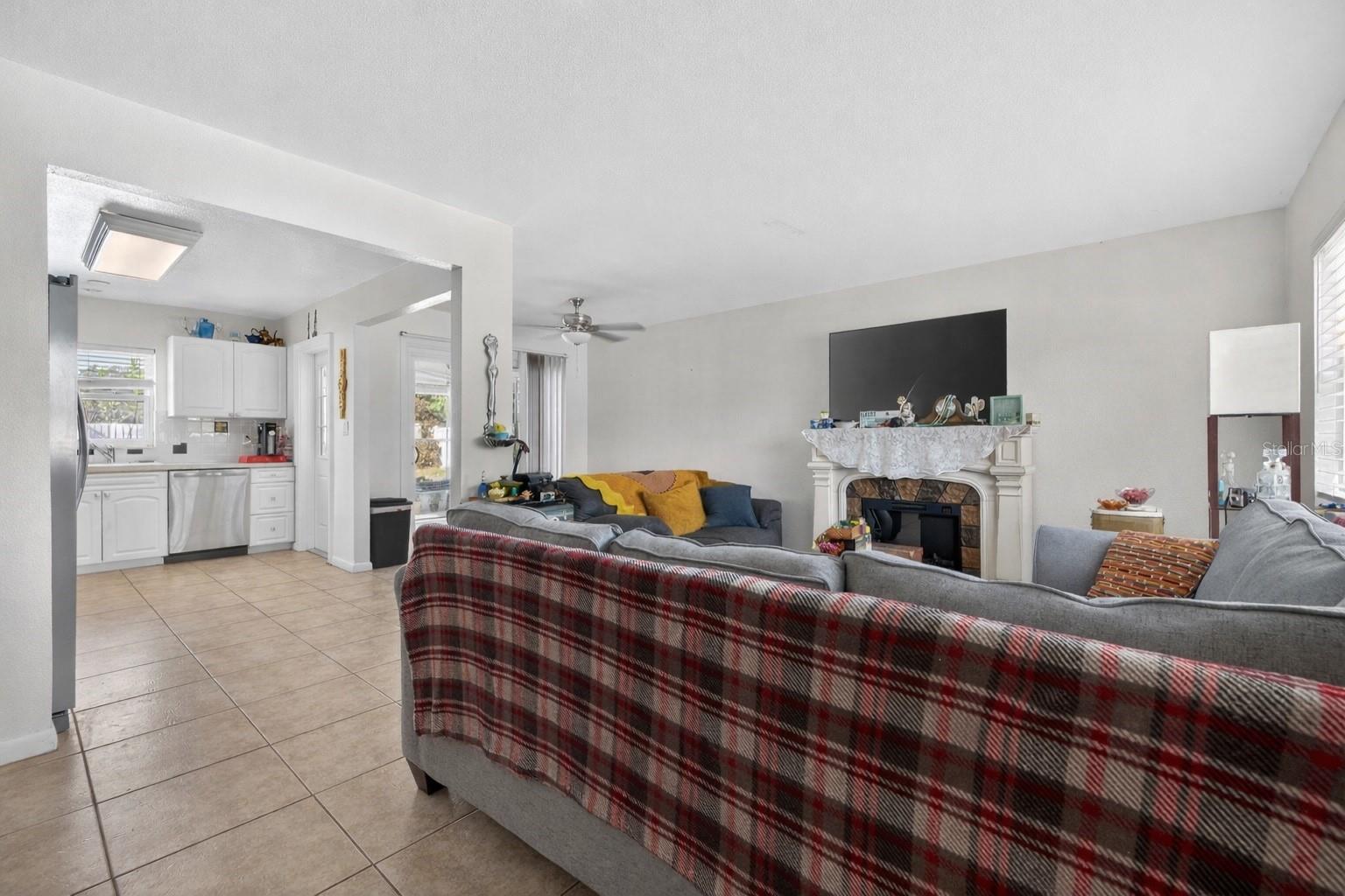 Image 5 of 20 For 15536 Bristol Circle E