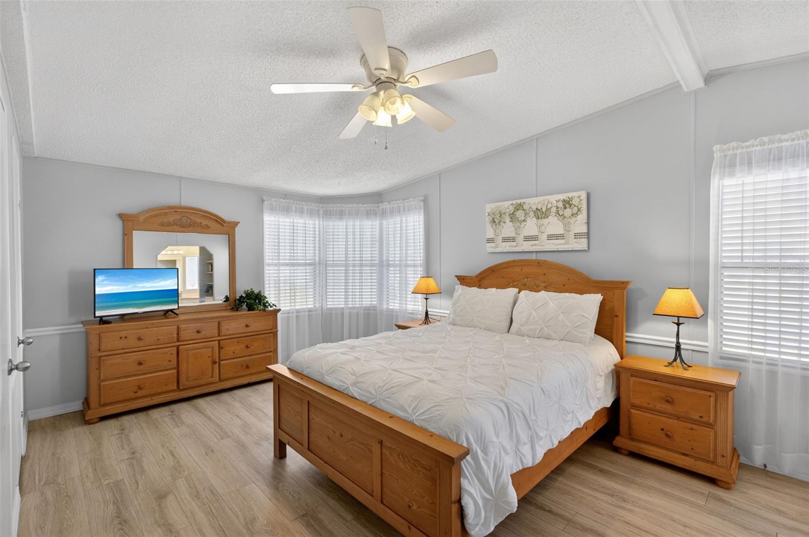 Image 16 of 74 For 537 La Playa Circle