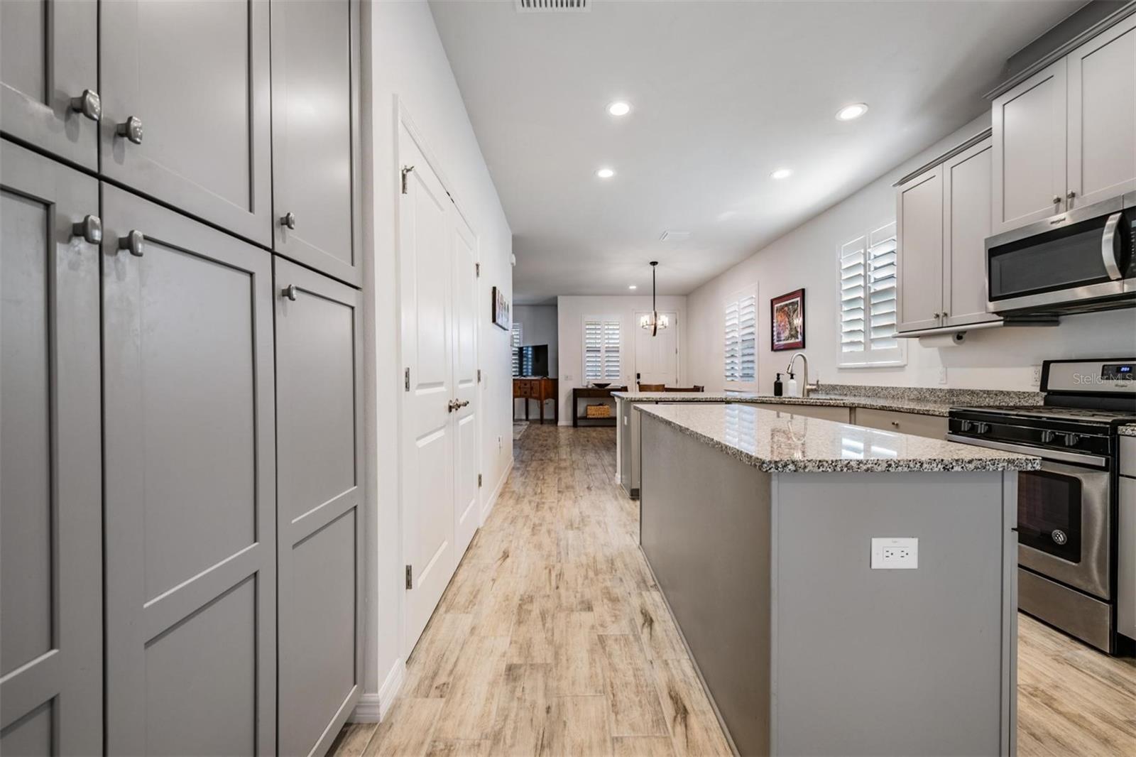 Image 19 of 43 For 5607 Hometown Lane