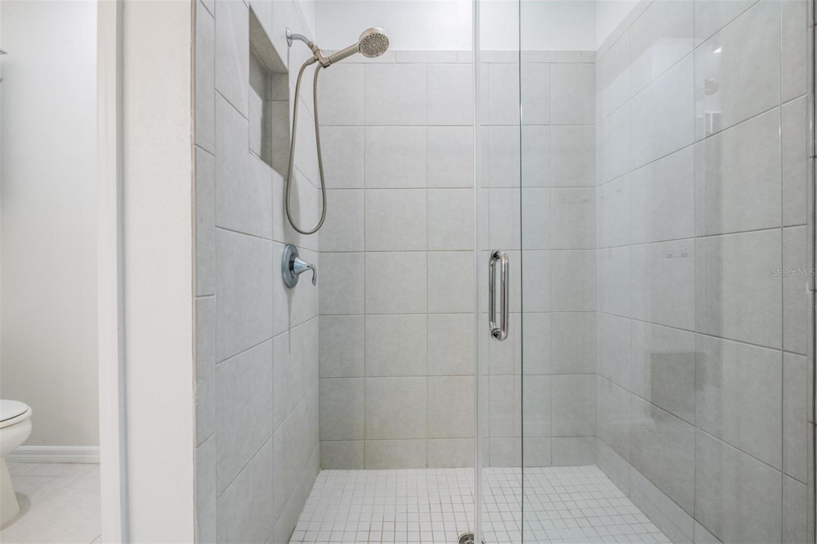 Image 24 of 43 For 5607 Hometown Lane