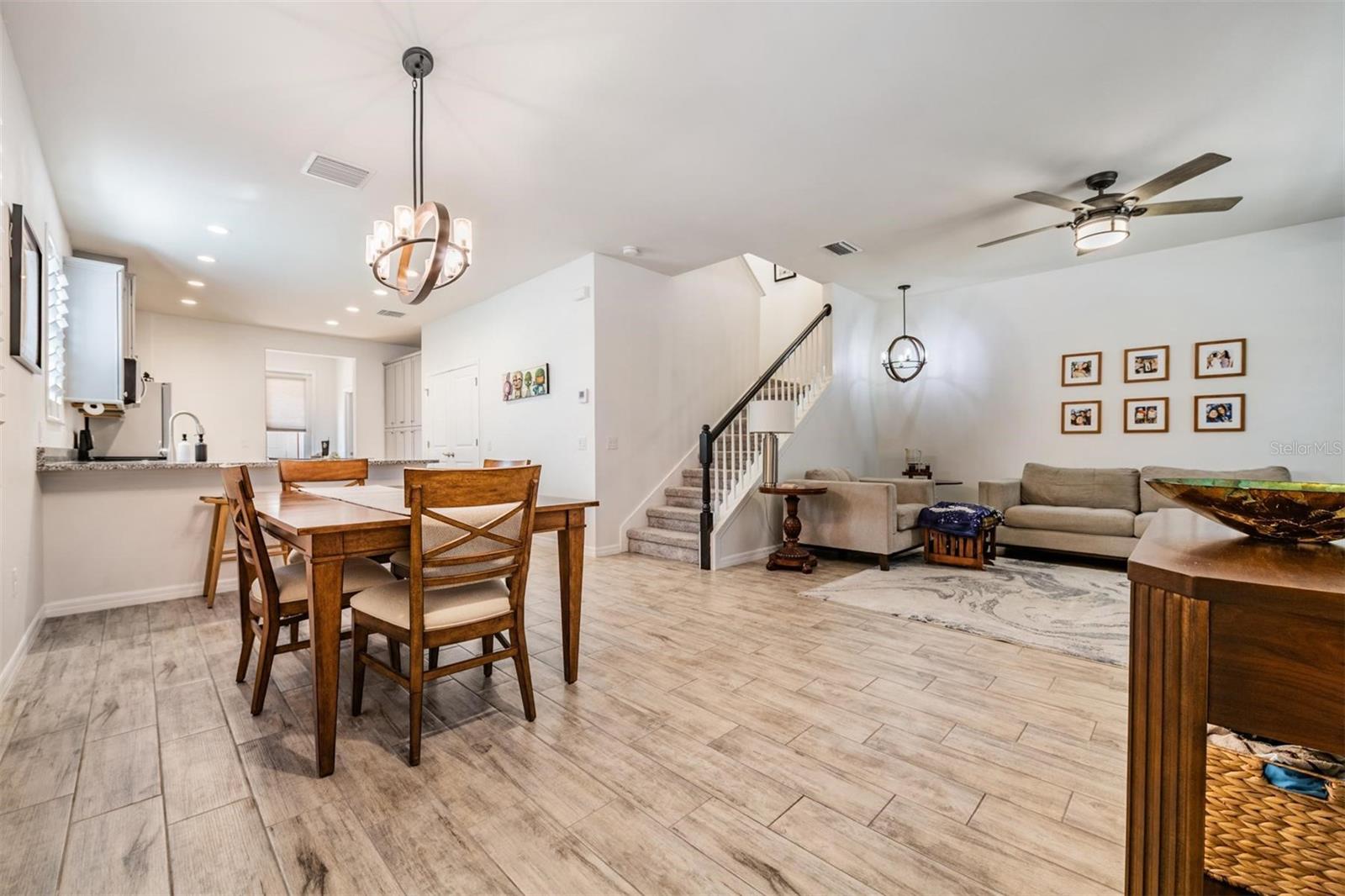 Image 7 of 43 For 5607 Hometown Lane