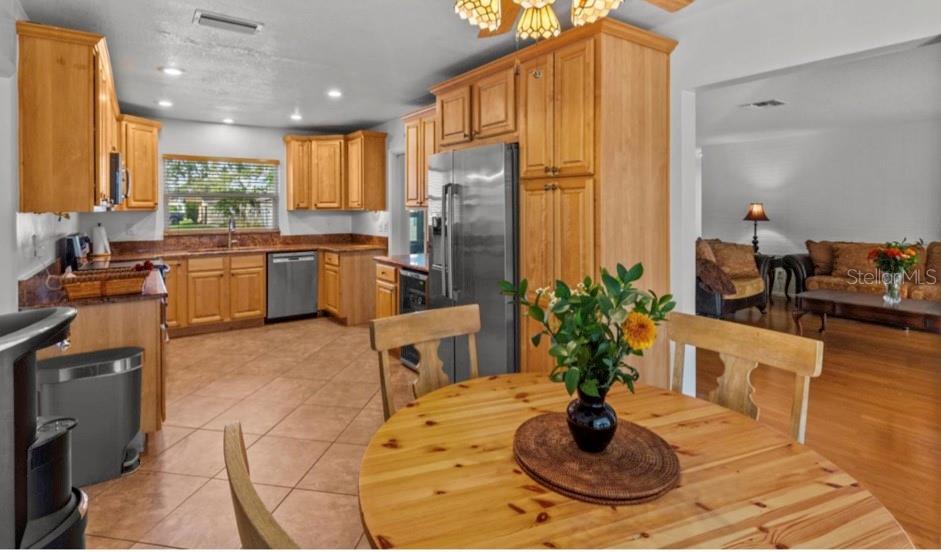 Image 6 of 16 For 2516 Roberta Street