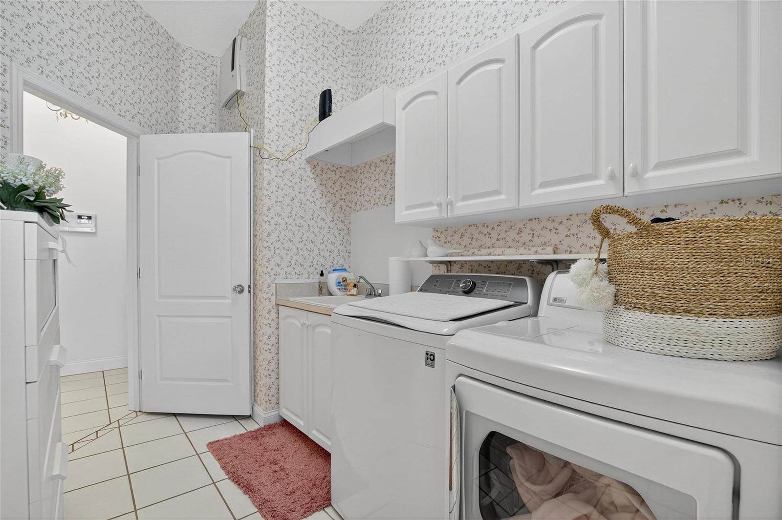 Image 15 of 30 For 940 Ashton Oaks Circle