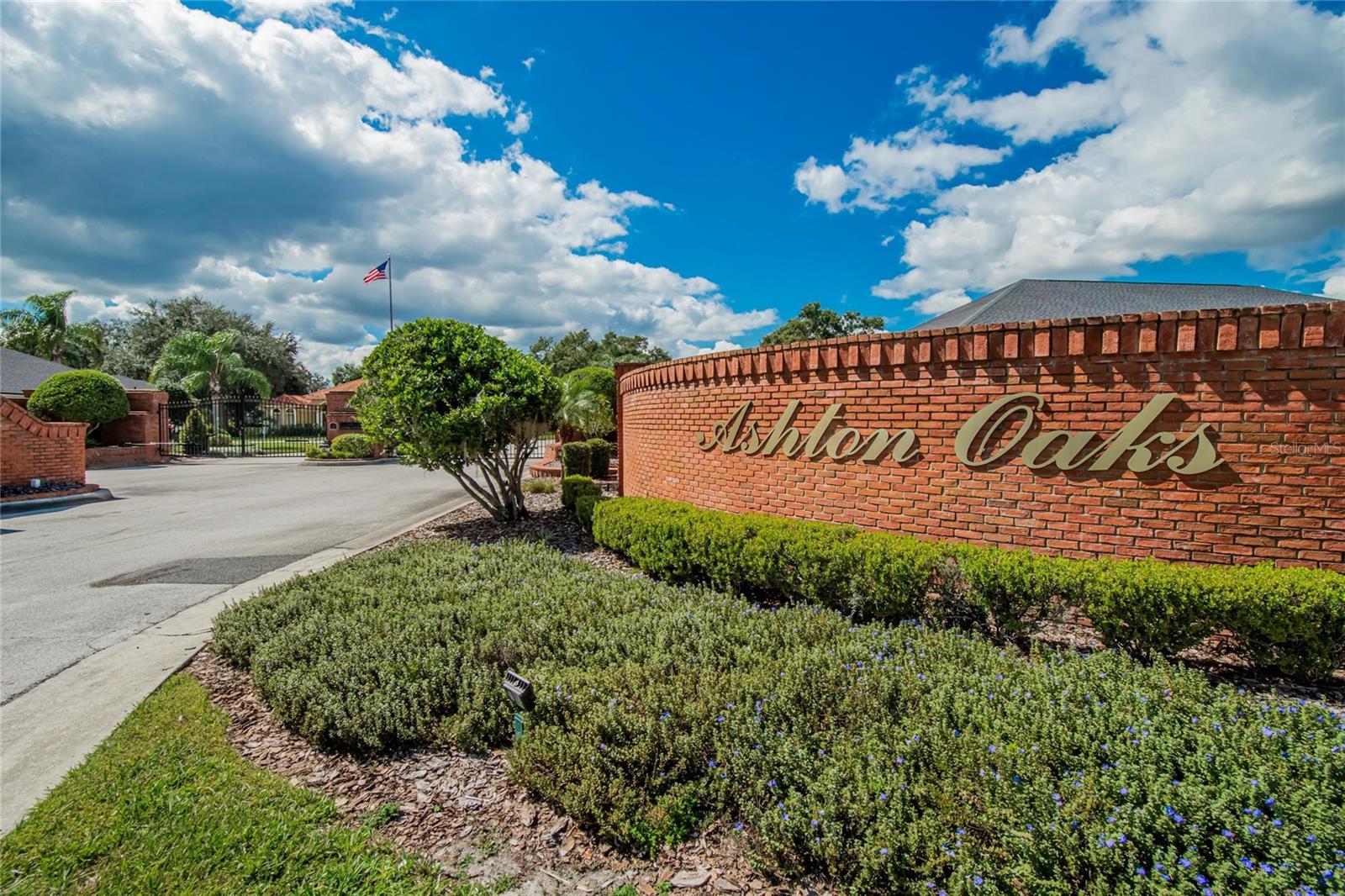 Image 2 of 30 For 940 Ashton Oaks Circle