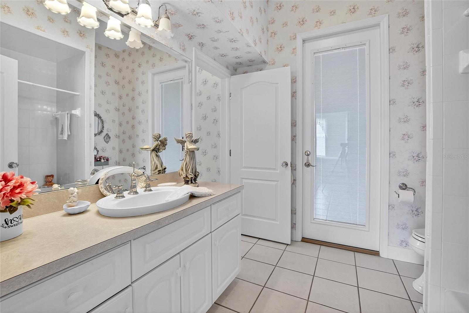 Image 22 of 30 For 940 Ashton Oaks Circle