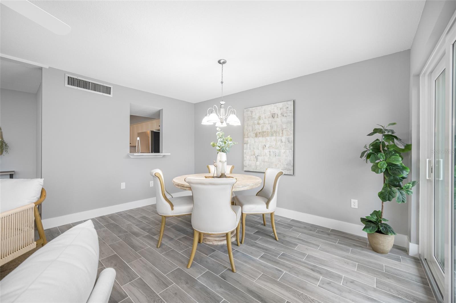 Image 14 of 40 For 1401 Gulf Boulevard 113