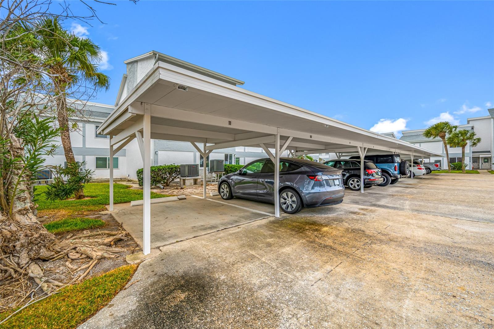 Image 28 of 40 For 1401 Gulf Boulevard 113